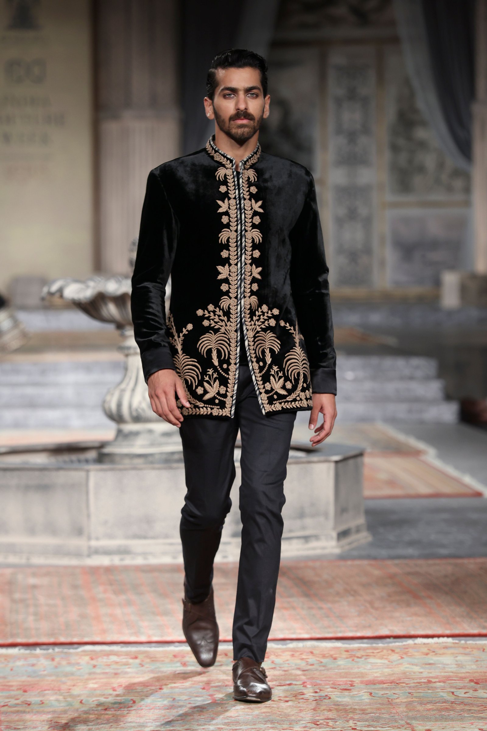 Look 1